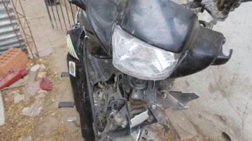 Dos adolescentes derraparon con su moto y sufrieron múltiples lesiones