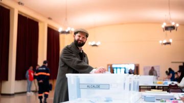 Elecciones en Chile: la coalición de izquierda de Boric sufre un revés en las municipales y regionales