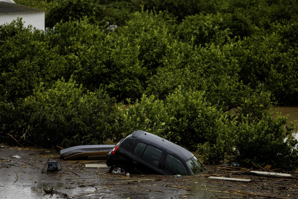 Ya son 95 los muertos por la violencia de las inundaciones en España