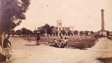 Viralizan fotos inéditas de la plaza Libertad a fines del Siglo XIX