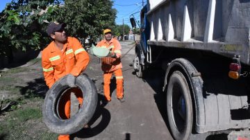 La Municipalidad refuerza el descacharreo y la prevención del dengue en distintos barrios de la ciudad