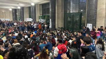 Por el desfinanciamiento de Milei, estudiantes de ocho facultades toman la UBA