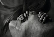 Abuso sexual en Añatuya: investigan a un hombre que atacó a una joven, la golpeó y la obligó a transferir dinero