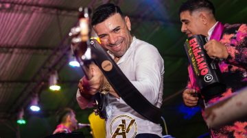 Video: esto pasa cuando se corta el sonido en un show de Alejandro Veliz