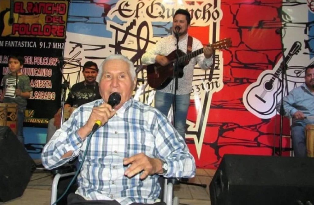 Dolor en las redes por la muerte de Armando Santillán