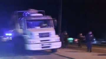 Un camionero bajó en una estación de servicio y al volver descubrió que le robaron $2.500.000 y su celular