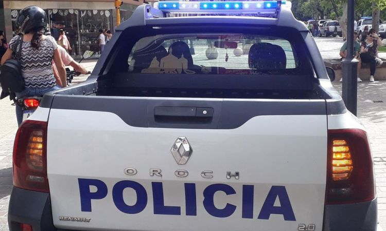 Intensa búsqueda de un profesor de Educación Física acusado de violencia de género