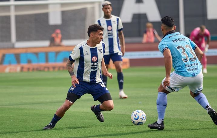 Talleres empató con Belgrano en el clásico y no pudo acortar la diferencia con Vélez