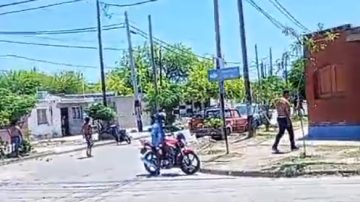 VIDEO | Interna sangrienta: barras de Central Córdoba se enfrentaron a los tiros y hay heridos