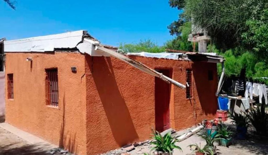 Una mujer perdió gran parte de su casa por un derrumbe