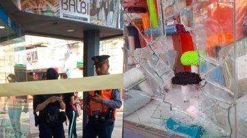 Insólito robo en pleno centro de Santiago del Estero: rompieron la vidriera de un local y se llevaron mercadería