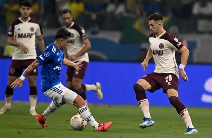 Lanús consiguió un valioso empate ante Cruzeiro en Brasil