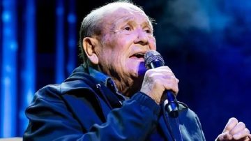 Ante una multitud, Leo Dan, le puso punto final a su carrera musical