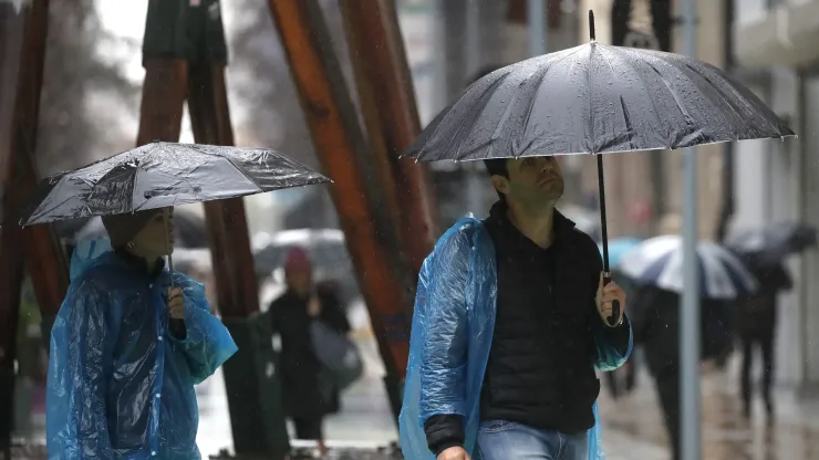 La lluvia seguirá siendo la gran protagonista este jueves, aunque con menor intensidad