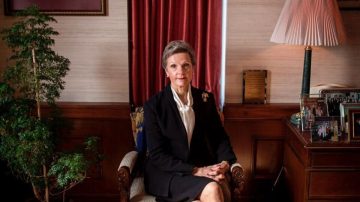 Mientras Milei espera auxilio de un crédito externo, un fondo buitre vuela tras el oro del Banco Central