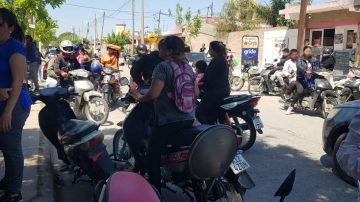 Piden que controlen el tránsito a la salida de la escuela Virgen del Carmen