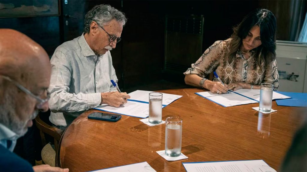 El Ministerio de Salud firmó un convenio con el PAMI para bajar el costo de los medicamentos oncológicos