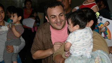 “Topa” visitó el Cepsi “Eva Perón” antes de su show en Quimsa