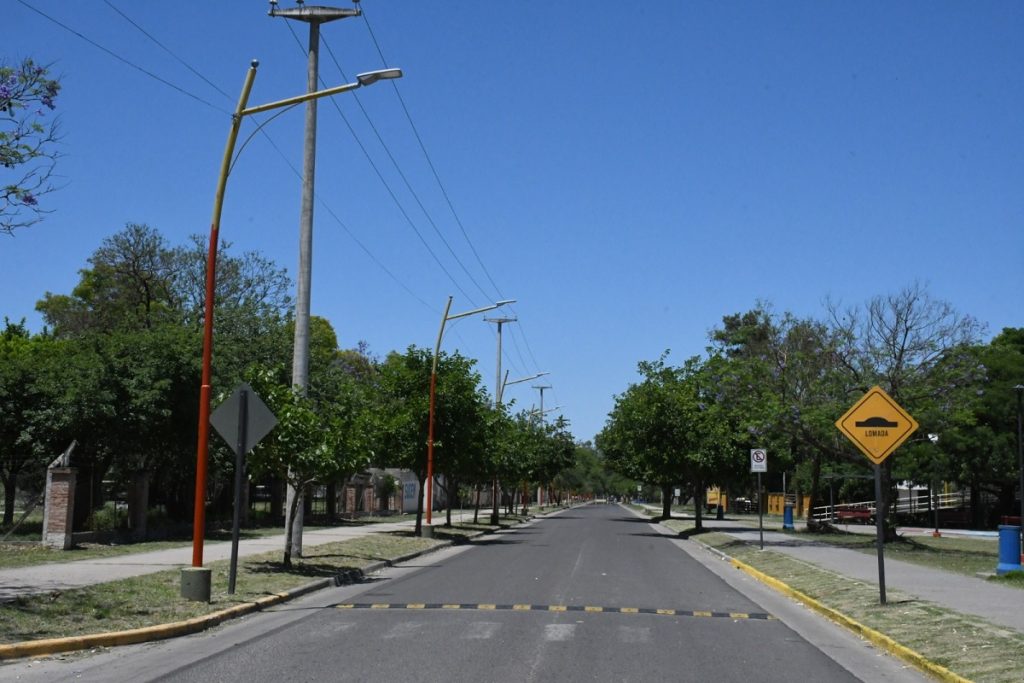 Atención: confirman que desde este martes, una calle pasará a ser mano única