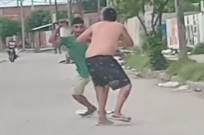 “Las cosas se arreglan así”: viralizan el video de un violento enfrentamiento armado entre vecinos en el barrio La Católica