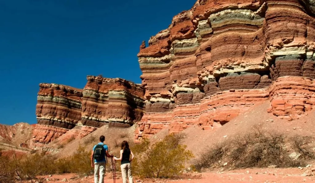 Durante el fin de semana largo viajaron 1,4 millones de turistas y gastaron $196.233 millones