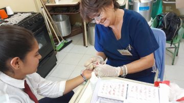 Niños y jóvenes de Otumpa participaron en un importante operativo contra el Chagas