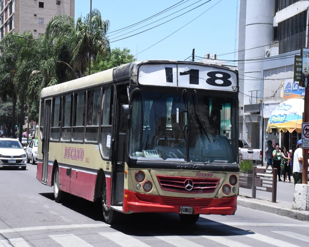 Miembros de un gremio intentaron evitar la salida de colectivos