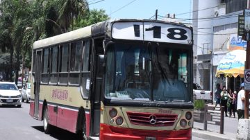 Miembros de un gremio intentaron evitar la salida de colectivos