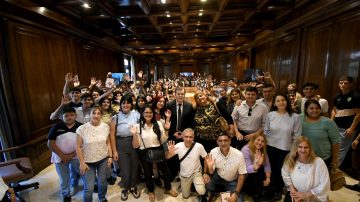Zamora recibió a estudiantes de la escuela de Comercio de Las Termas