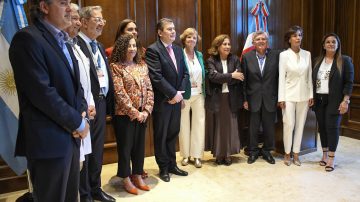 El gobernador Zamora recibió a la Federación Argentina de Sociedades de Ginecología y Obstetricia