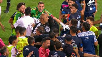 El festejo de Villa desató una trifulca en Mendoza: piña a La Roca, seguridad de River y la furia del Pity Martínez