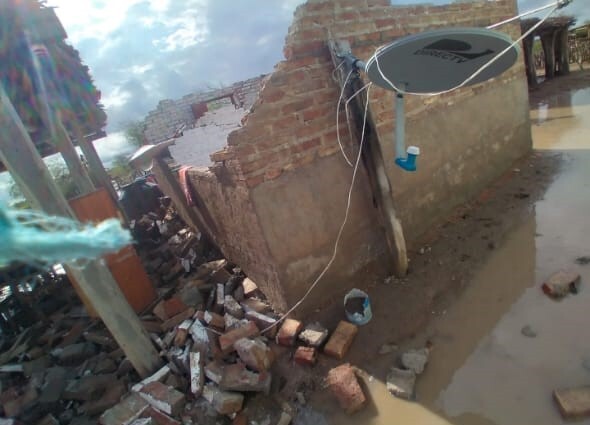 Panorama devastador en Loreto por el fuerte temporal: casas destrozadas y hasta animales muertos