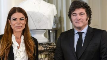 ¿Privilegios? Milei no suspende la pensión de privilegio a Carlos Menem