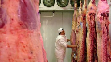 Las exportaciones de carne alcanzaron el volumen más alto en 57 años pero el consumo interno sigue en caída