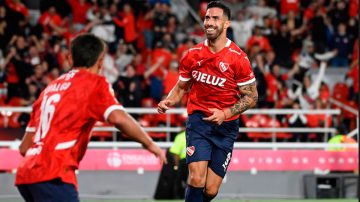 Independiente goleó 3-0 a Unión y se prende en la pelea por clasificar a copas internacionales