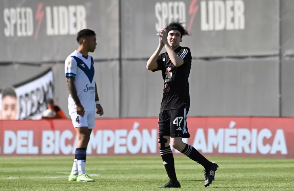 El streamer “Spreen” jugó 59 segundos en Riestra-Vélez: el motivo y las repercusiones