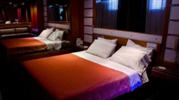 Detienen a una pareja que trató de llevarse un parlante de un telo