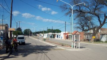 Escándalo en Tintina: persecución en moto entre mujeres terminó con una herida