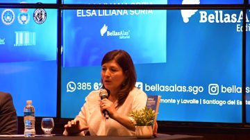 Una policía santiagueña presentó un libro sobre peritaje caligráfico