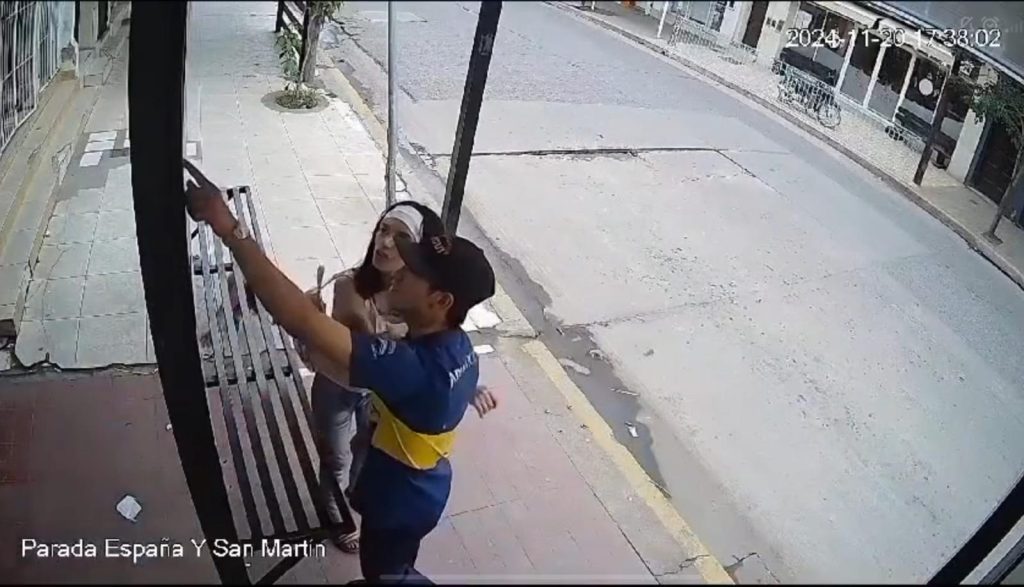 El dedo inquieto: falsa alarma en La Banda por pareja curiosa
