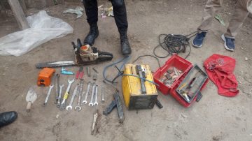 La policía recuperó elementos robados y detuvo a dos hombres