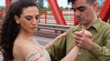 Dos bailarines santiagueños protagonizan el homenaje a Pugliese en documental federal sobre el tango