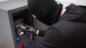 Duro revés para un ladrón que robó una caja fuerte en la zona sur