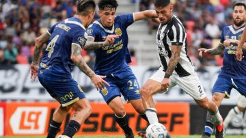 Dura derrota de Central Córdoba sobre el final del partido