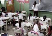 Afirman que estudiantes argentinos pierden hasta 30 días de clases por año