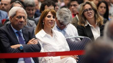 Claudia de Zamora resaltó el espacio de diálogo e intercambio con el sector privado