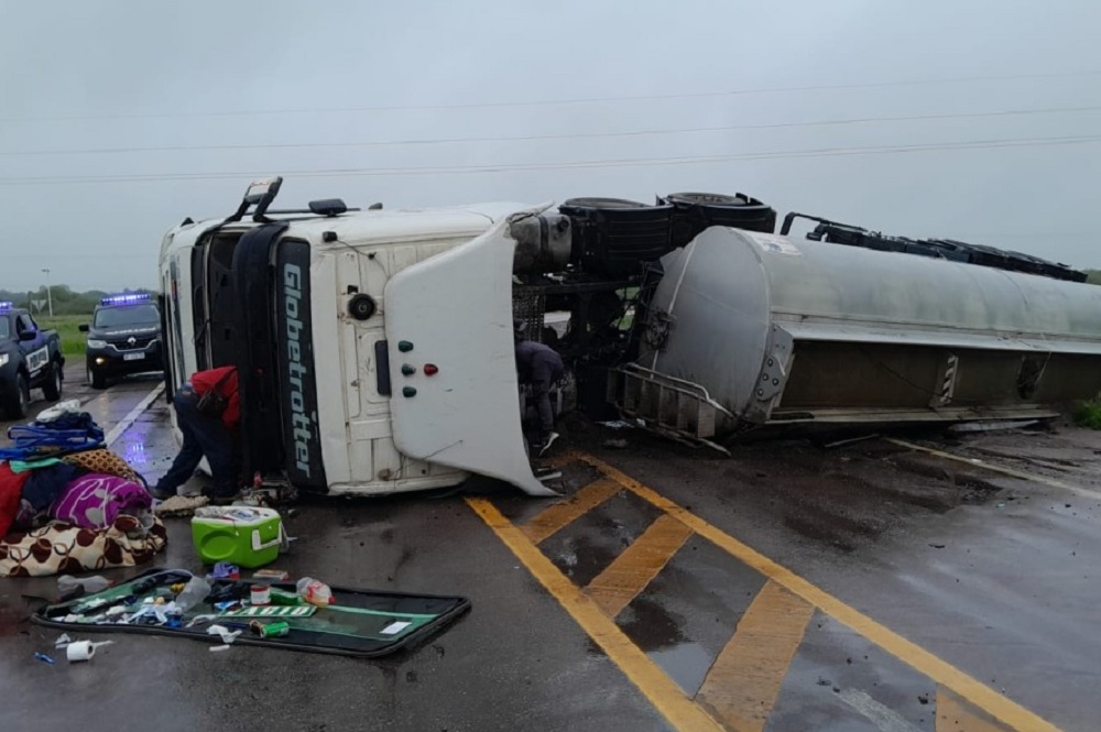 Preocupación por el vuelco de un camión