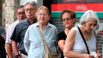 Anunciaron un aumento para jubilados en diciembre: de cuánto será y a quién le corresponde