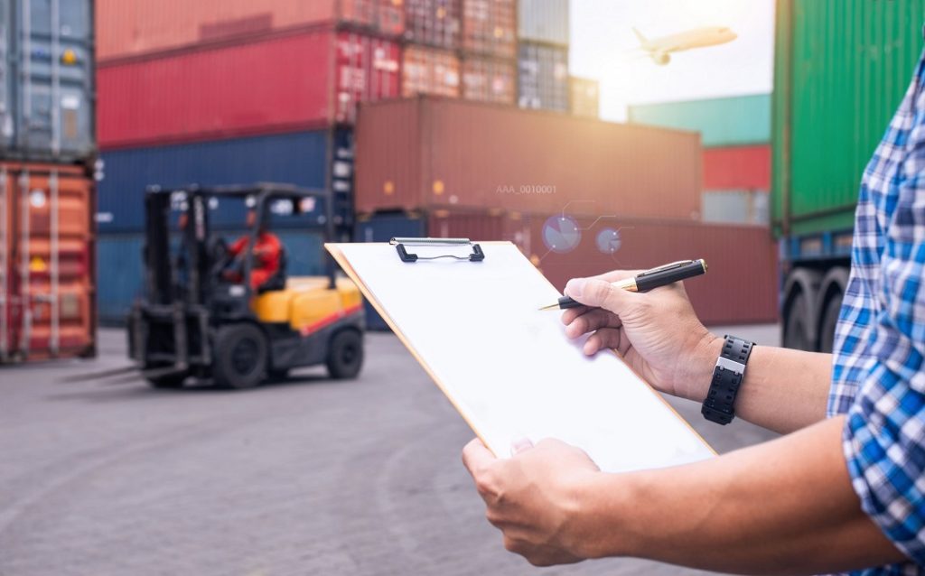 Entre enero y octubre las exportaciones de las pymes crecieron un 21,8% en dólares y 30% en toneladas