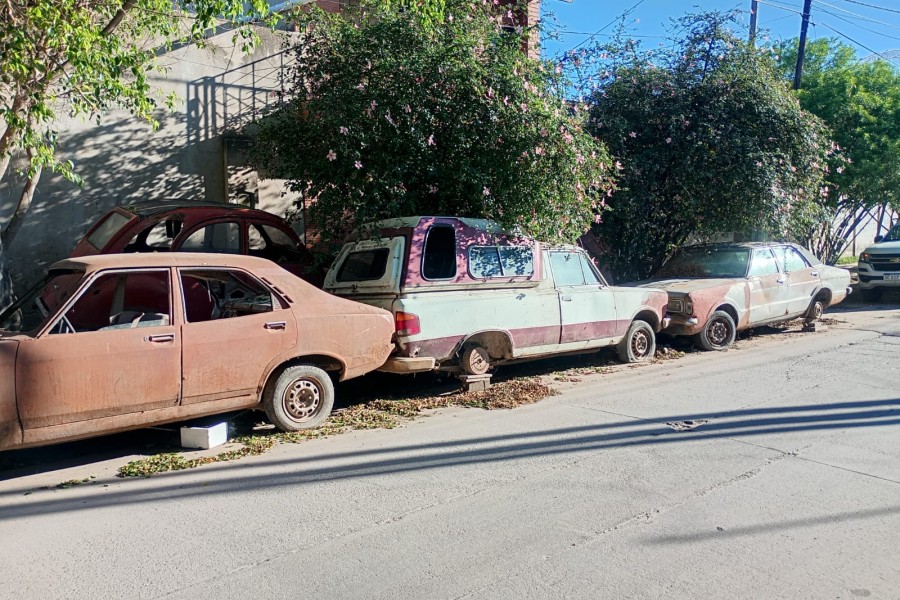 Removerán autos abandonados en las calles de la Capital